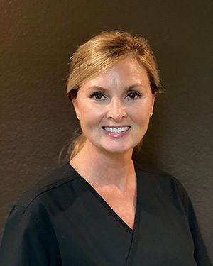 Dental assistant Kim